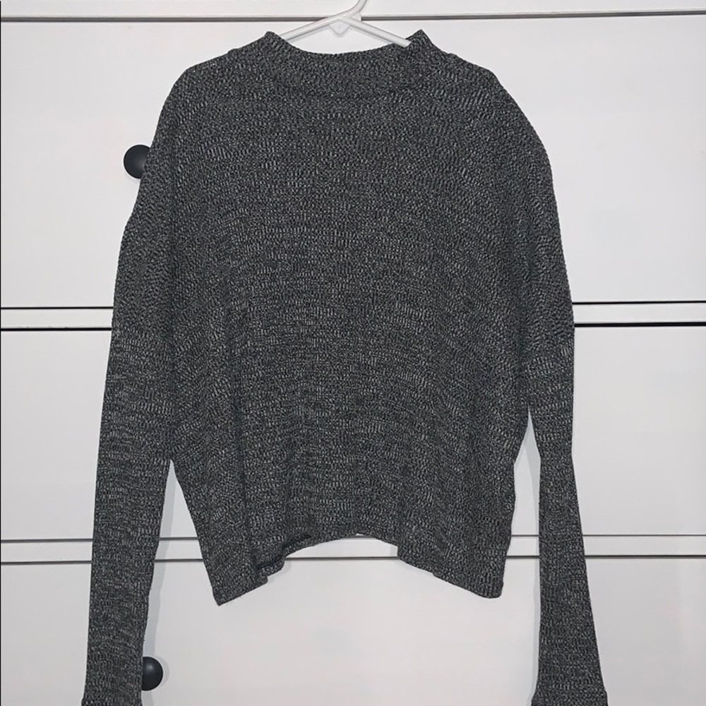 mock neck cropped shirt
